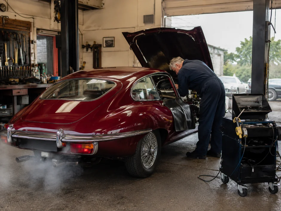 Classic Car Engine Warning Signs White Smoke Overheating
